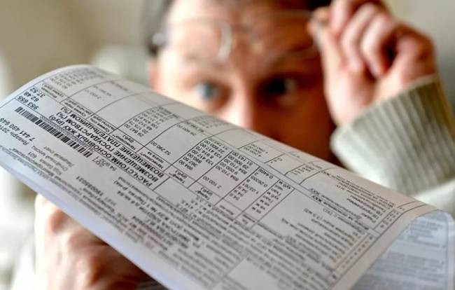 У Мінсоцполітики попередили про помилки у платіжках за комуналку: що відомо