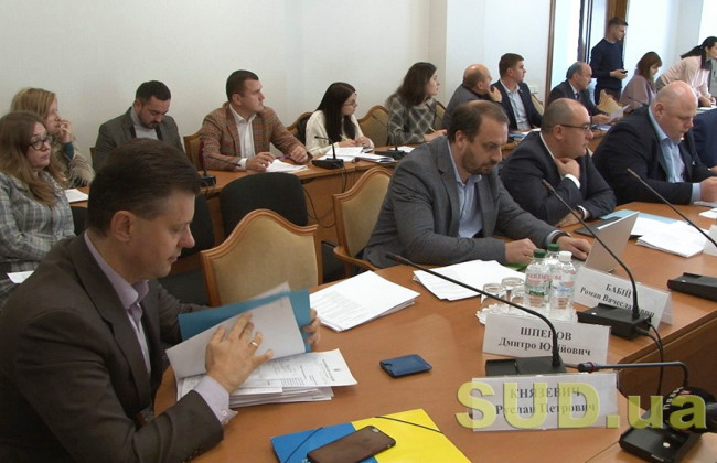 Комитет правовой политики рекомендовал парламенту рассмотреть законопроект об отмене адвокатской монополии