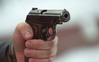 Поліцейський влаштував стрілянину у метро Харкова, відео