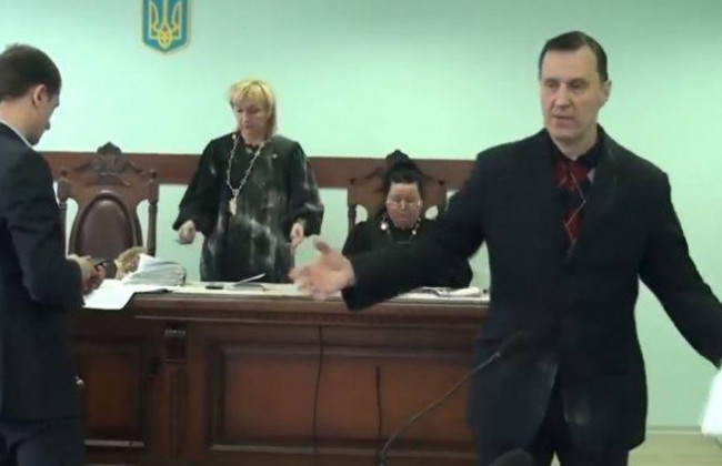 Напавший на судью Елену Лапчевскую получил шесть месяцев ареста