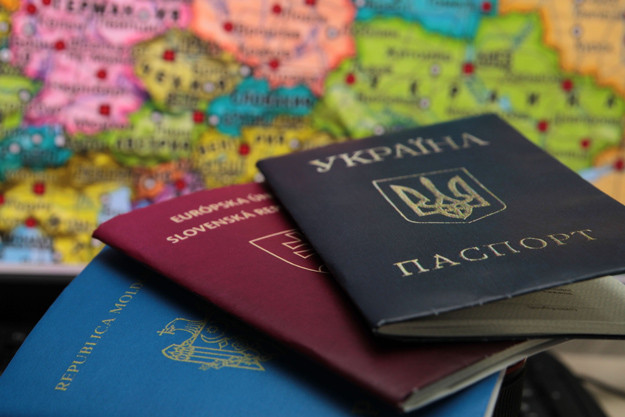 Когда в Украине введут двойное гражданство: в МИД назвали сроки