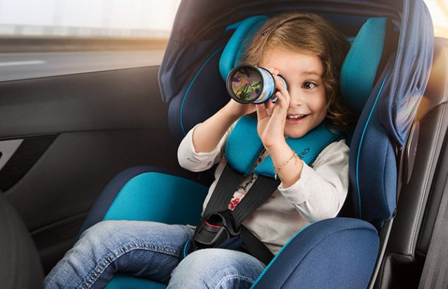 Новые штрафы для украинских водителей: Президент подписал закон про автокресла