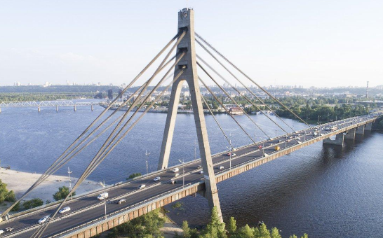 На заметку водителям: в столице временно перекроют Северный мост