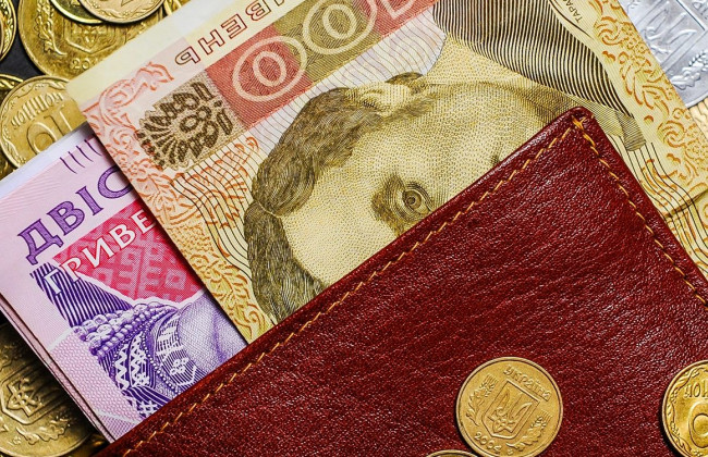 Пенсія у грудні: кому підвищать і на скільки