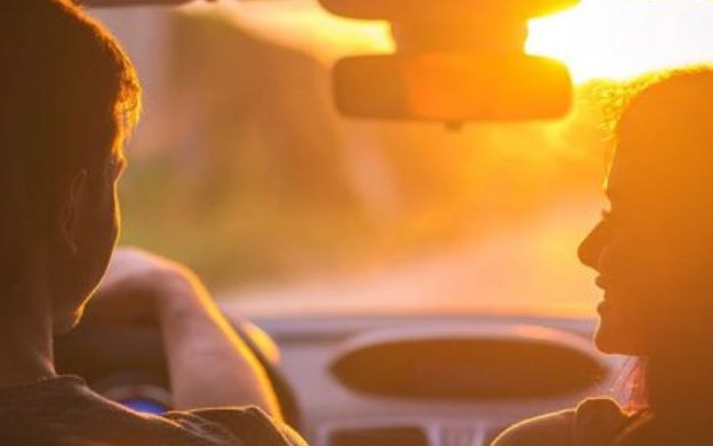 Ослепление солнцем на дороге: что нужно делать водителям