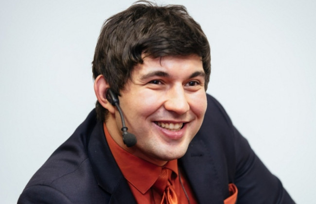 Алибасова-младшего избили в прямом эфире, а на покойного Джексона подали в суд: новости шоубиза