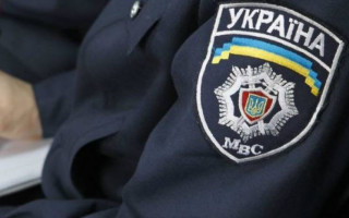 Удавав начальника поліції й погрожував зброєю: правоохоронці затримали порушника