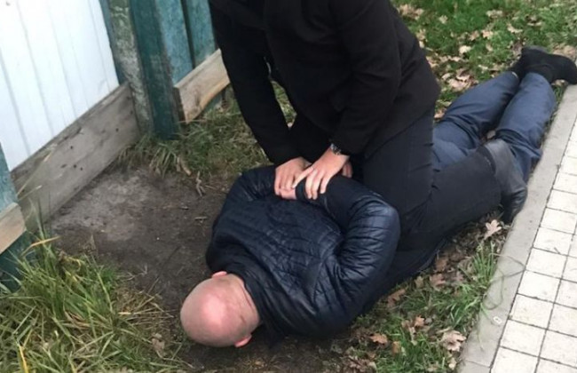 Посадовець ДФС погорів на хабарі в $2500