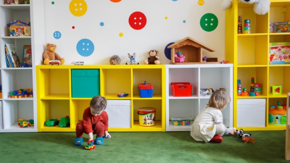 Дитина має право на сім’ю: Кабмін планує нову соціальну політику