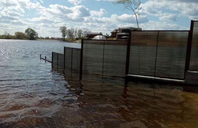 Вільний доступ до водойм: українці коментують зміни до закону
