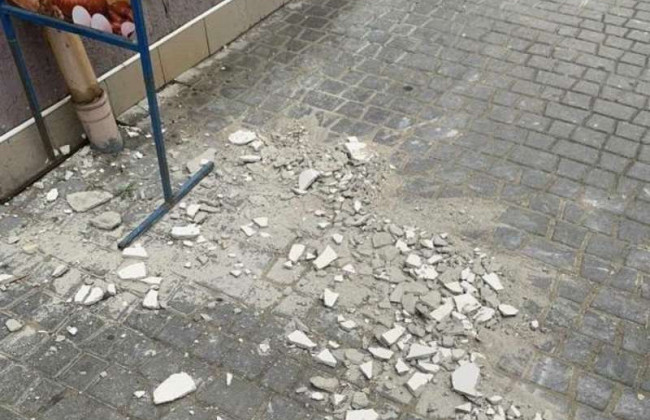 Упала штукатурка на голову: на Буковині дівчину госпіталізували до лікарні