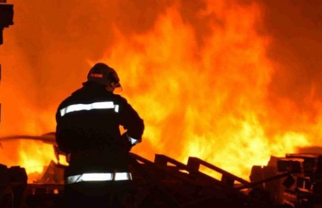 Масштабный пожар в Киеве: горели МАФы