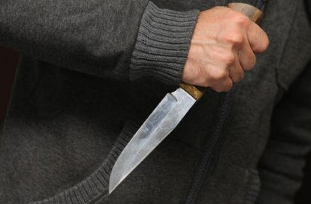 Трагедія на  Чернігівщині: горе-батько порізав ножем малолітнього сина