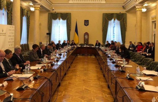 Комітет Ради обговорює стан банківського сектора України