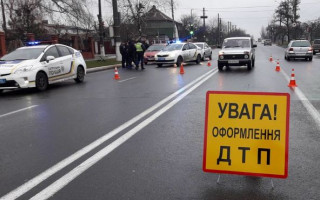 В Мариуполе автомобиль патрульных попал в аварию