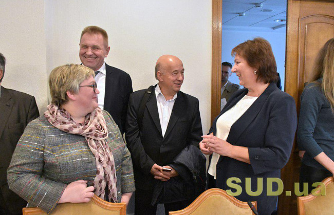 «Подделка» печати Верховного Суда Украины: Комитет Верховной Рады обратился к правоохранителям