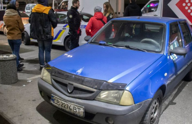 Пьяное ДТП в Киеве: женщина-водитель подбросила копам взятку