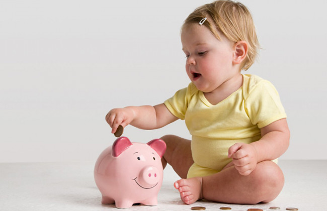 Грошова допомога при народженні дитини: в Мінсоцполітики розповіли, чи будуть зміни