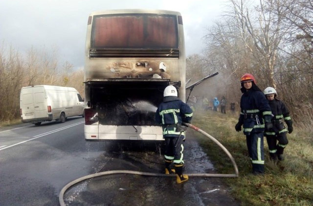 В Ровенской области загорелся автобус с 46 пассажирами: фото