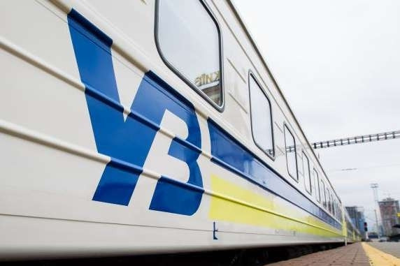 Ціни на залізничні квитки стрімко зростатимуть: що слід знати українцям