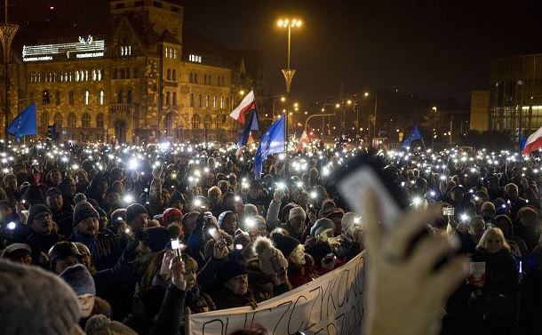 Демонстрації на захист незалежності суддів в Польщі: подробиці