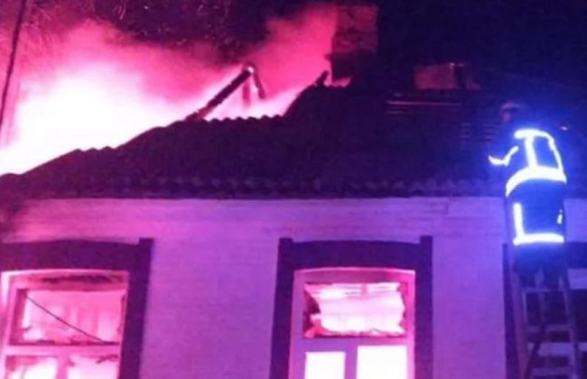 Масштабна пожежа на Вінниччині: згоріли дитсадок та медустанова