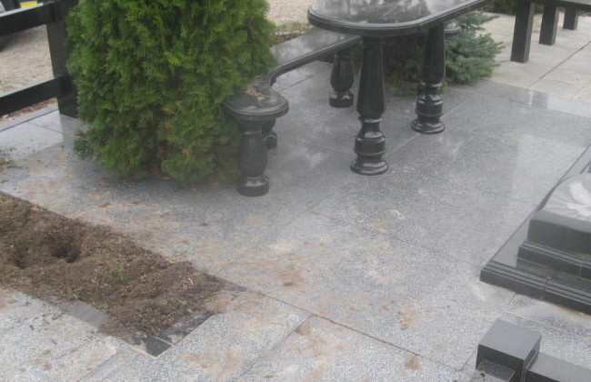 В Вышгороде осквернили могилу героя АТО