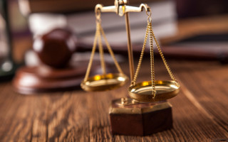 Розголошувала дані досудового слідства: у Черкасах судитимуть працівницю суду