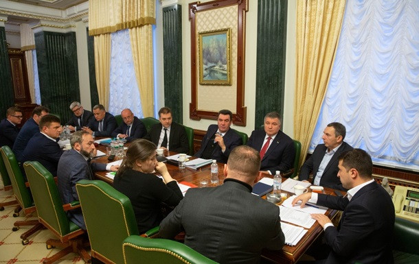 Президент провел совещание по нормандской встрече: приняли пять сценариев реинтеграции