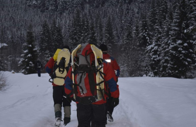 Загубились у горах: в Карпатах врятували туристів