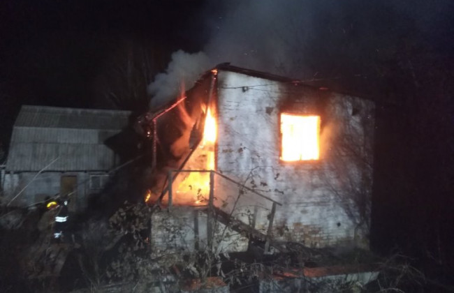 Под Киевом вспыхнул пожар: есть жертва