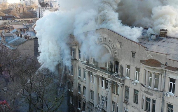 Мощный пожар в Одессе: число пострадавших увеличилось