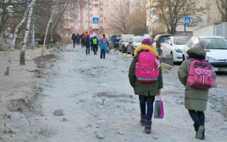 На столичній Солом’янці побудують «теплий» тротуар