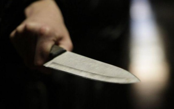 Резня в кафе под Полтавой: мужчину ударили ножом в шею