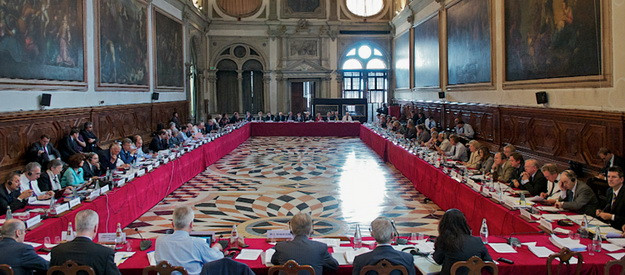 З’явився переклад висновку Венеціанської комісії щодо нової судової реформи