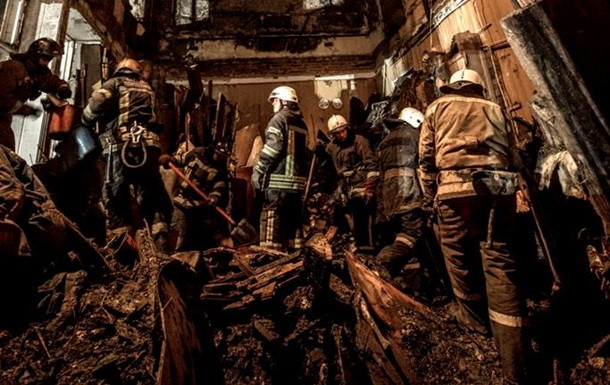 Мощный пожар в Одессе: спасатели нашли еще два тела под завалами