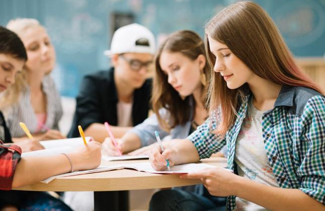 Депутати розглянуть законопроект щодо податків на доходи молодих спеціалістів