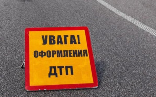У Запоріжжі одночасно зіткнулися чотири автомобілі