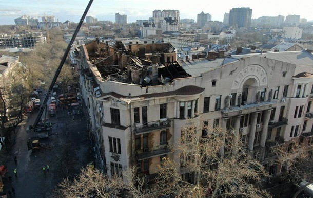 Пожар в колледже Одессы: Кабмин выделит четыре миллиона на ликвидацию последствий
