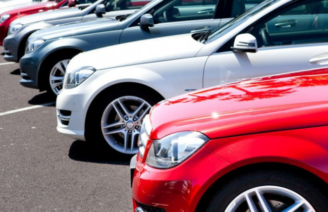 Купівля автомобіля із США: водіям нагадали про основні проблеми