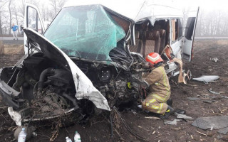 ДТП поблизу Умані: водія деблокували спецзасобами