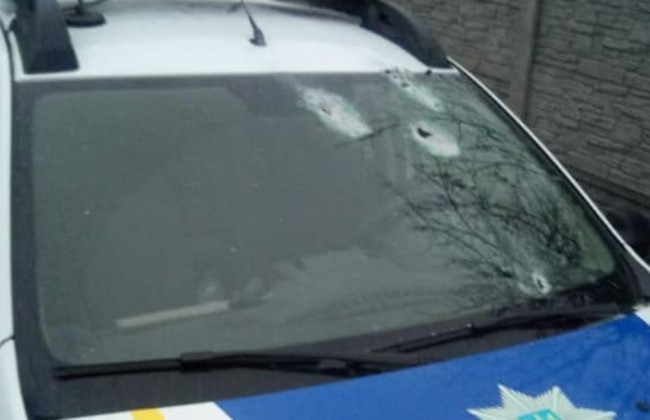 На Київщині невідомий розстріляв екіпаж поліції: є нові подробиці