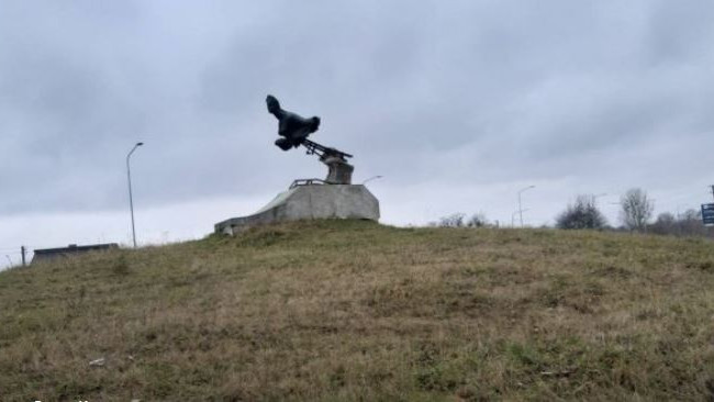 На Львівщині вандали познущалися над пам’ятником, фото