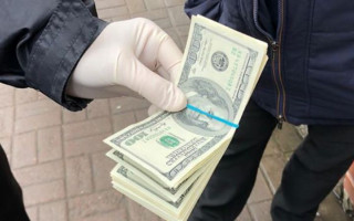 Одержали $4 000 від студентів: ДБР затримало оперуповноваженого та його брата
