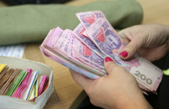 Пенсии в Украине: Зеленский пообещал поднять выплаты в 2020 году