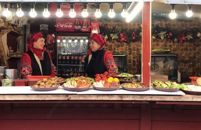 У Києві відкрили новорічний ярмарок біля головної ялинки: подробиці