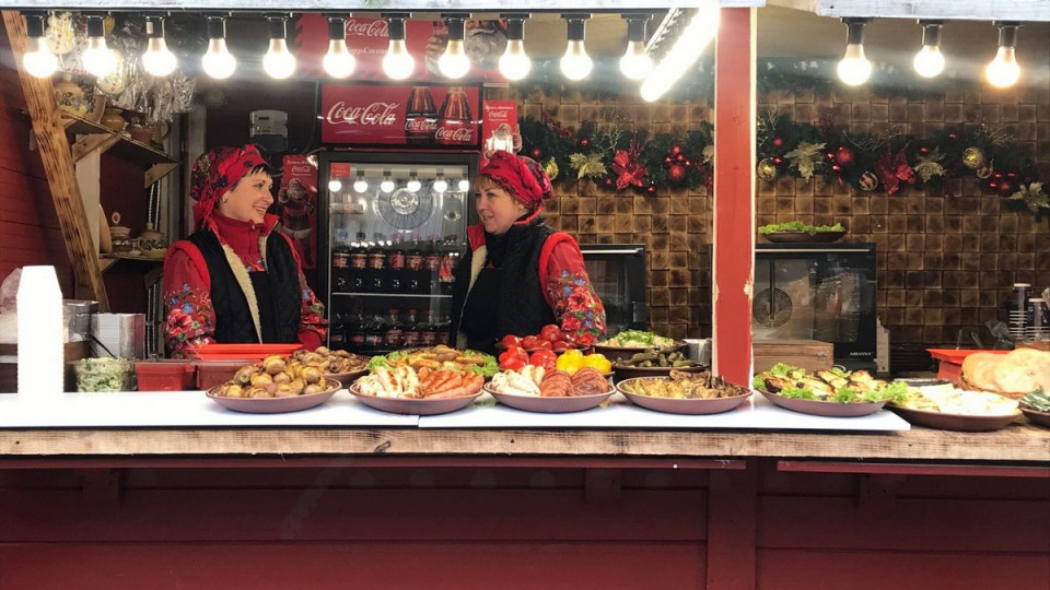 У Києві відкрили новорічний ярмарок біля головної ялинки: подробиці