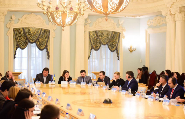 Помічник судді не може замінити собою суддю: презентовано Висновок КРЄС