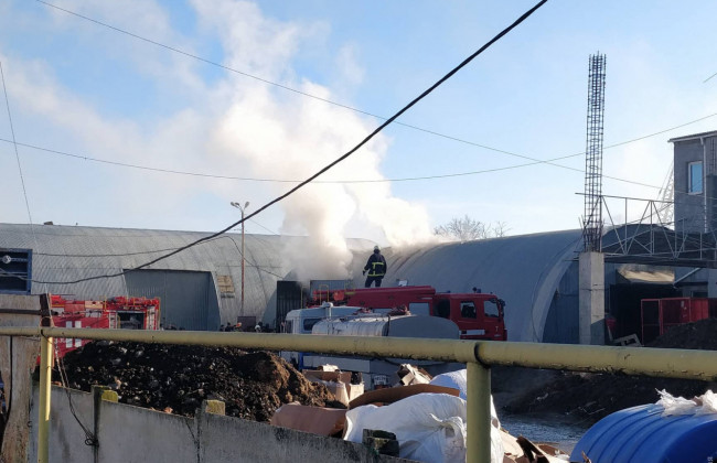 В Одессе очередной пожар: горел склад 7-го километра