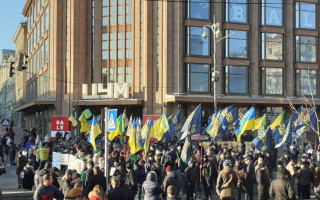 В центре Киева перекрыто движение транспорта: что происходит на Крещатике